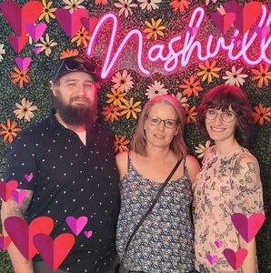 Meet your Posher, Lisa